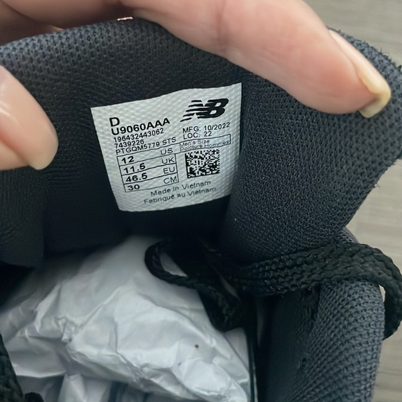 Men’s New Balance 9060 - Picture 6 of 6